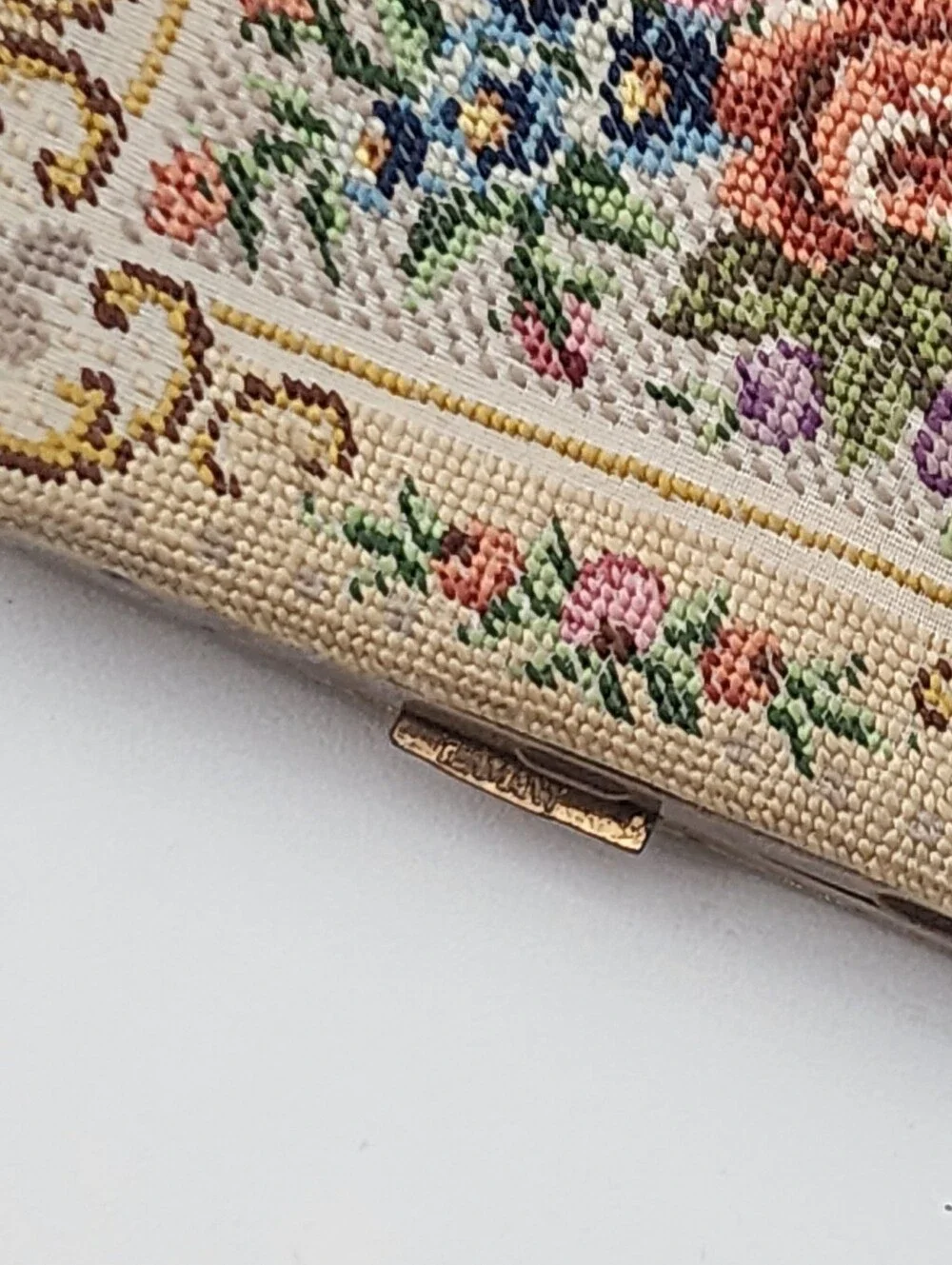 AntiqueFloral Needlepoint Embroidered Panels Schildkraut Gold Brass Case Compact